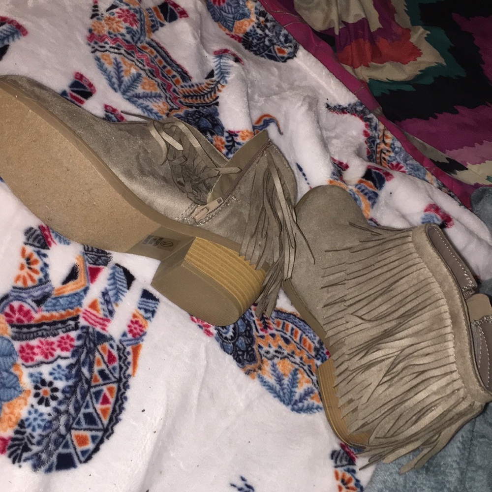 Echo bay booties like new no box